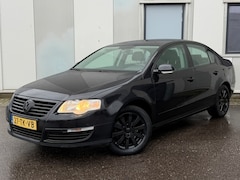 Volkswagen Passat - 2.0 FSI 150pk 6 bak Clima Cruise Nightpakket APK NAP