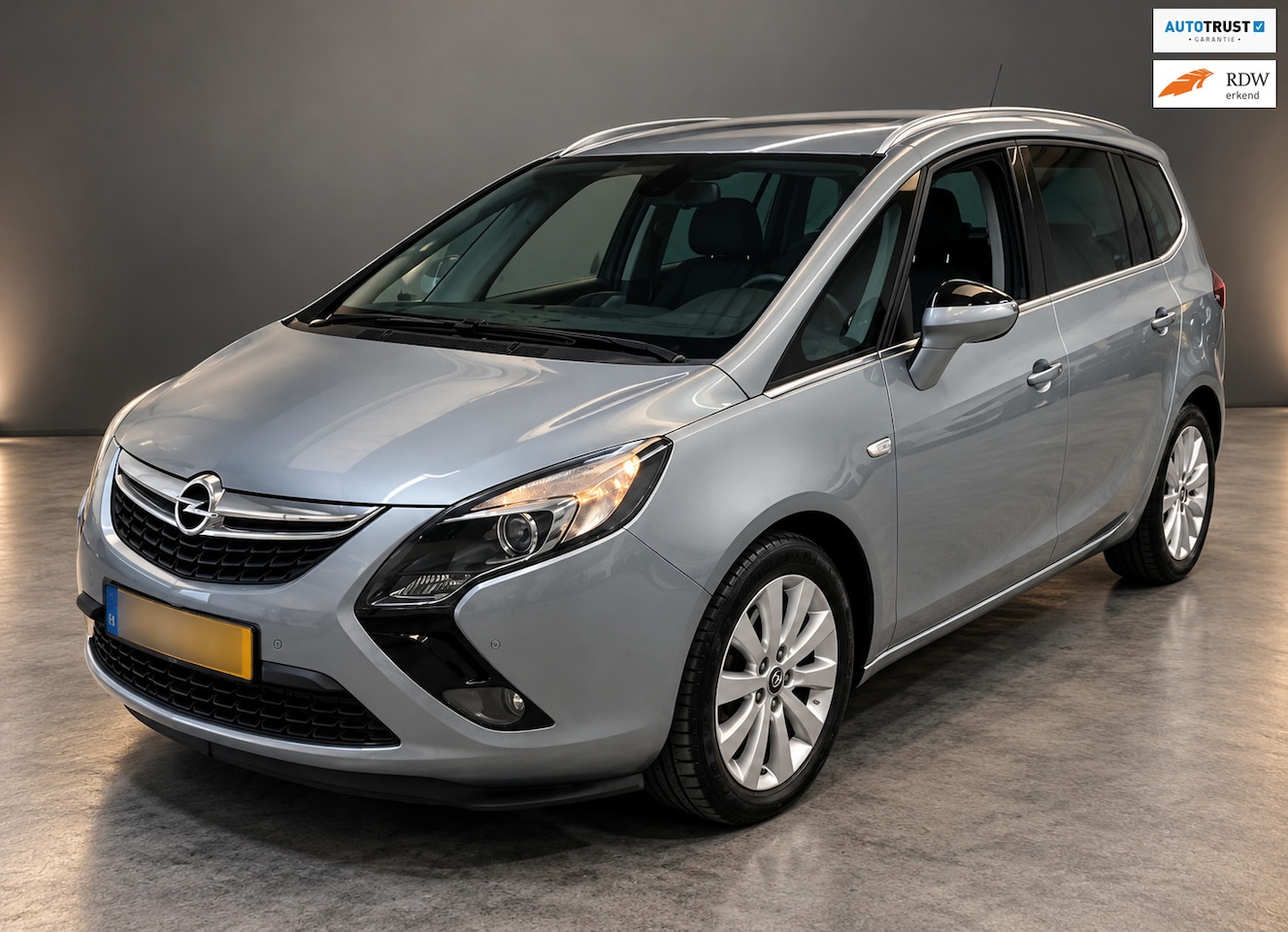 Opel Zafira Tourer - 1.4 Cosmo | 7 persoon | Trekhaak | Goed onderhouden - AutoWereld.nl