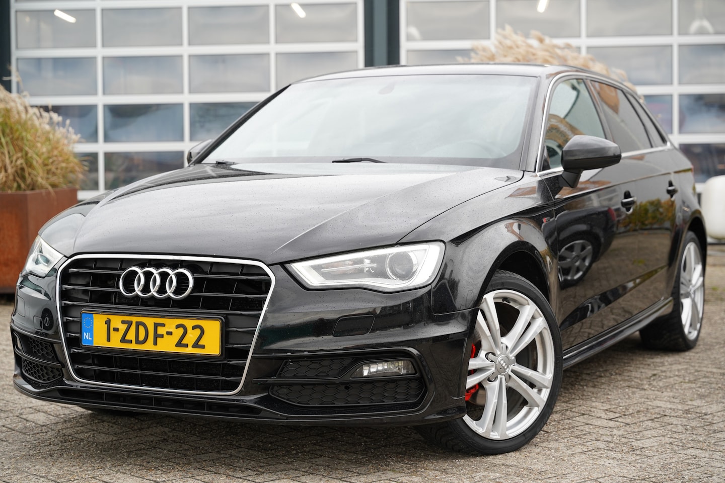 Audi A3 Sportback - 1.4 TFSI Ambition 3X S Line g-tron 110pk | Audio-navigatie full map | Bi-xenon koplampen | - AutoWereld.nl