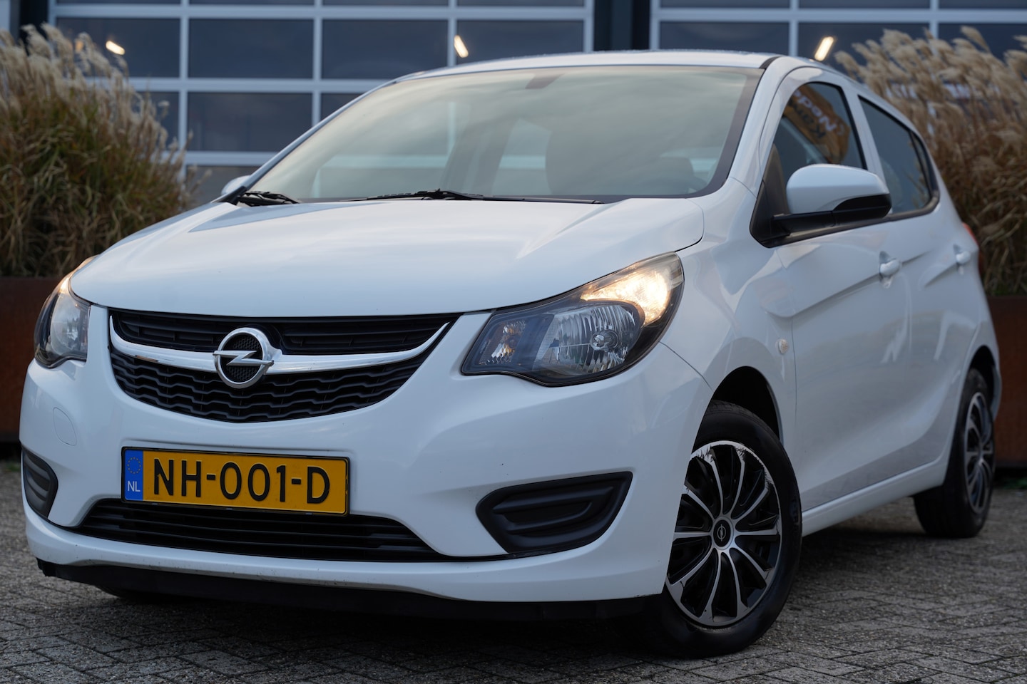 Opel Karl - 1.0 ecoFLEX Edition 75pk | Apple Carplay/Android Auto | Bluetooth | Cruise control | Elekt - AutoWereld.nl
