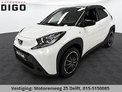 Toyota Aygo X - 1.0 VVT-i PLAY BLACK & WHITE GARANTIE 2032 CARPLAY NAVI. ADAPTIVE CRUISE.AIRCO
