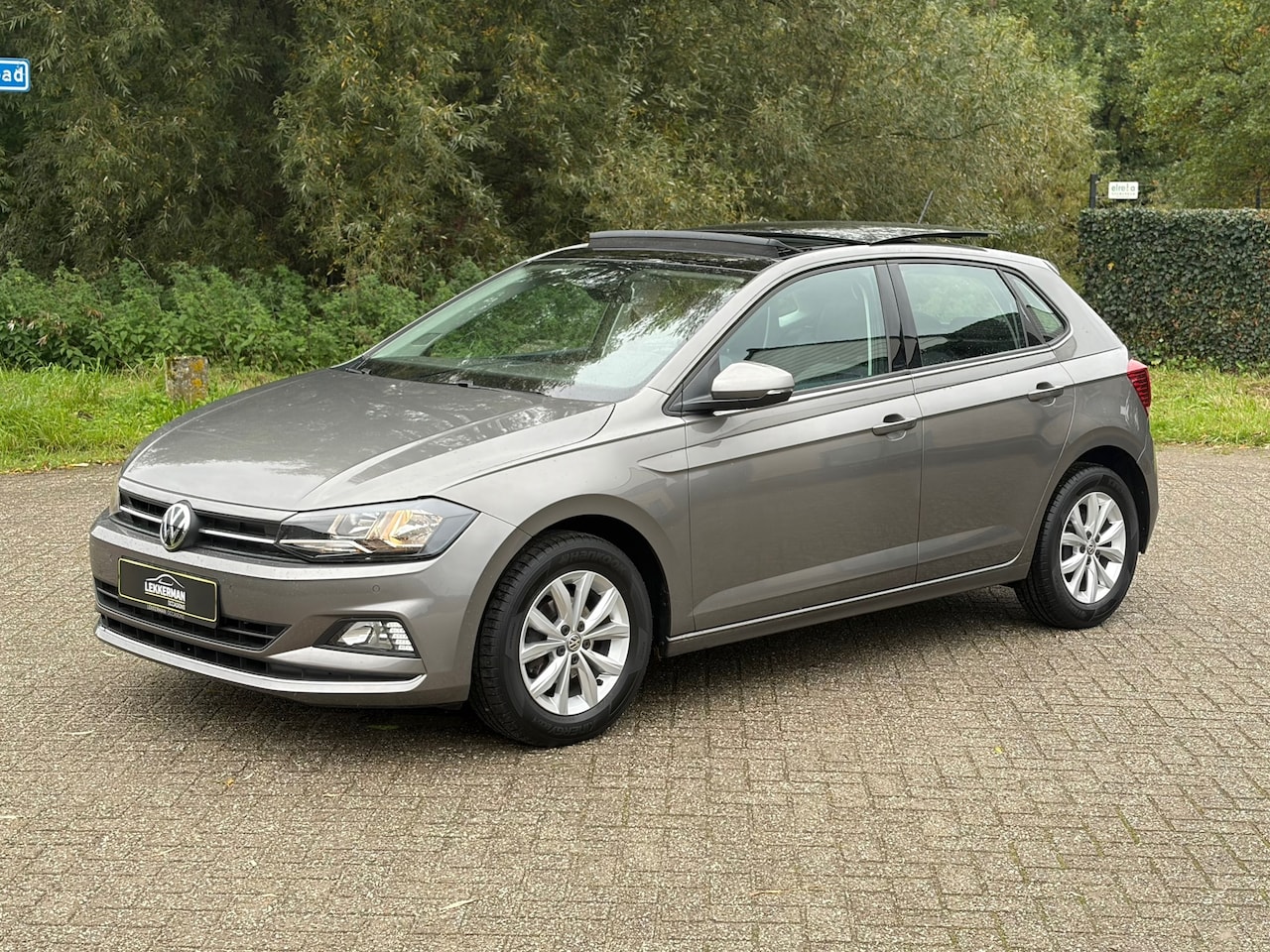 Volkswagen Polo - 1.0 TSI Highline PANO I CLIMA I PDC I STOEL VERW I CARPLAY I NWE APK - AutoWereld.nl