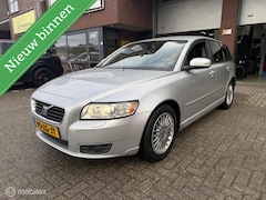 Volvo V50 - 2.4 Summum AUTOMAAT*LEDER*CLIMA*TREKHAAK*PDC