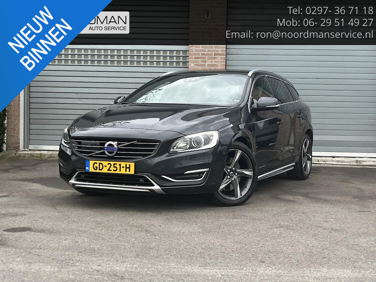 Volvo V60 - 2.4 D6 AWD Plug-In Hybrid Summum NW Distributie ! - AutoWereld.nl