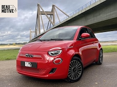 Fiat 500e - 24kWh *La Prima 16” Two-Tone* CarPlay / 4x Assist