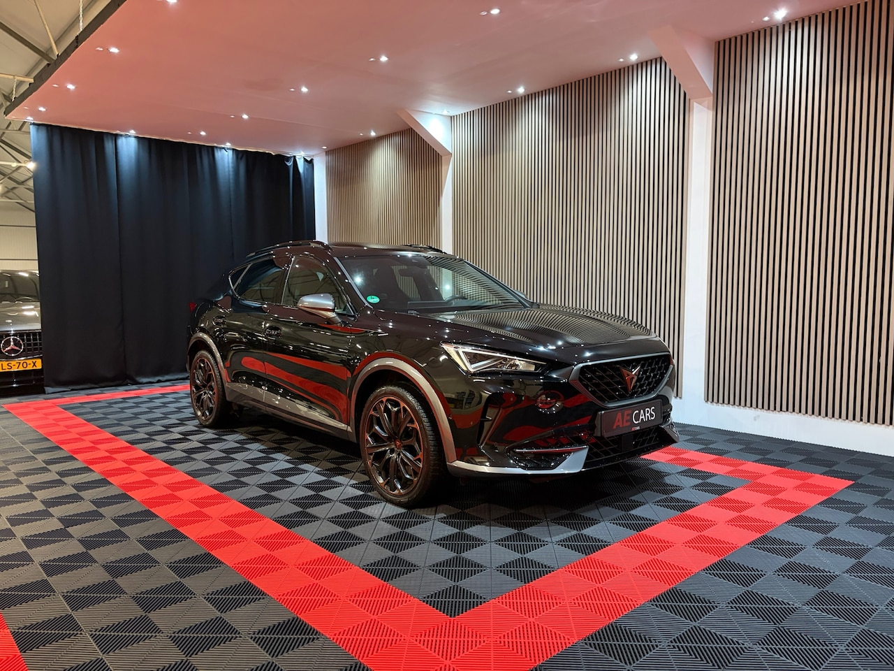 CUPRA Formentor - 1.4 e-Hybrid VZ Copper Edition Pano Buttons On steering Cam Led Leder Memory Full options! - AutoWereld.nl