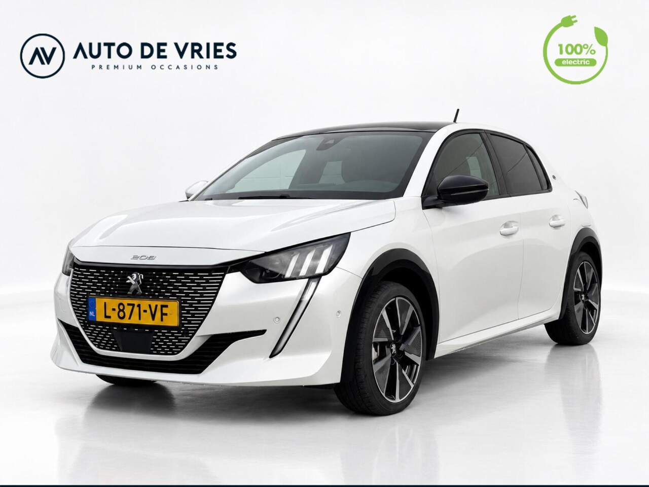 Peugeot e-208 - EV GT Pack 50 kWh 3-Fase | SOH 88% | Panoramdak | Stoelverwarming | Camera - AutoWereld.nl