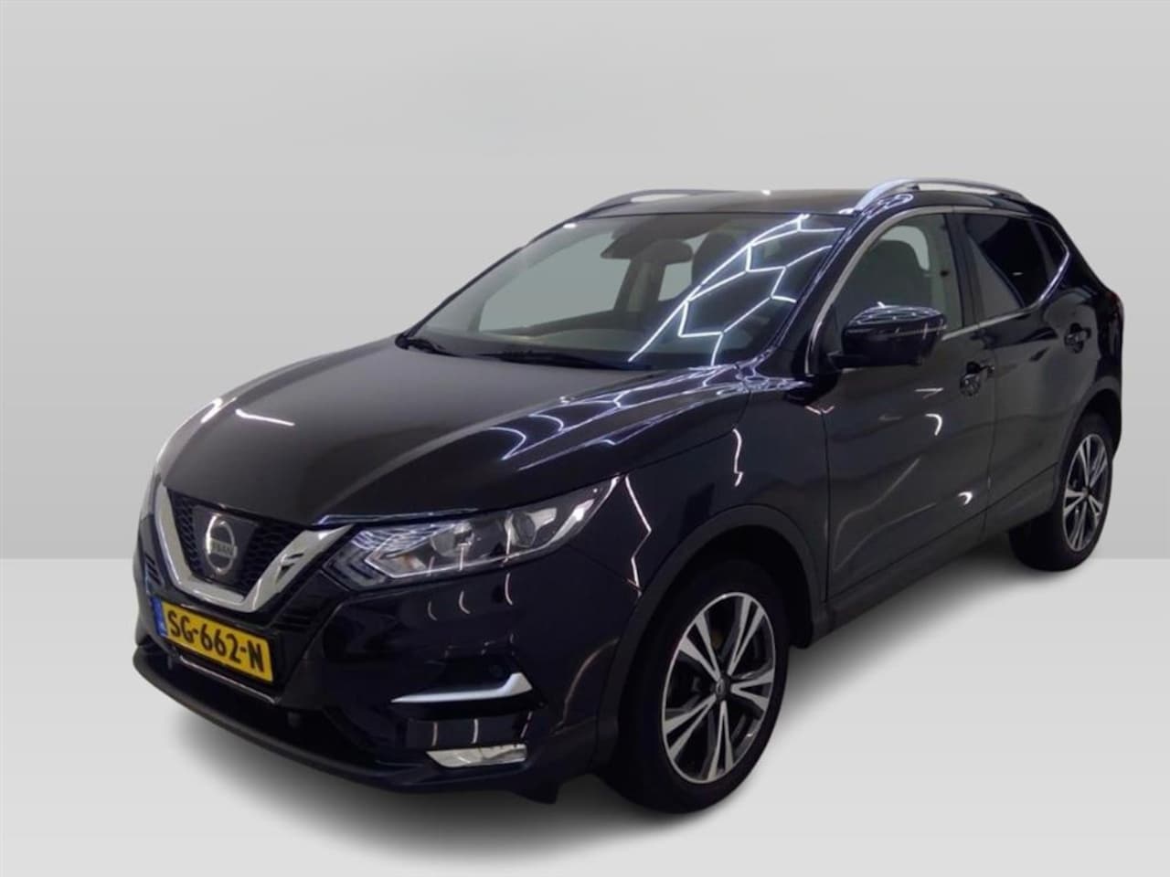 Nissan Qashqai - 1.2 N-Connecta / APK /PANO /CAM - AutoWereld.nl