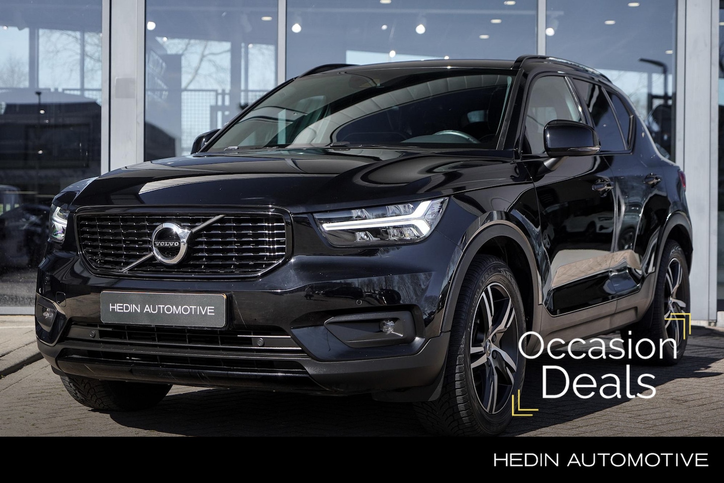 Volvo XC40 - 1.5 T2 R-Design | Adaptieve Cruise + Pilot Assist | BLIS | Parkeersensoren Voor & Achter + - AutoWereld.nl