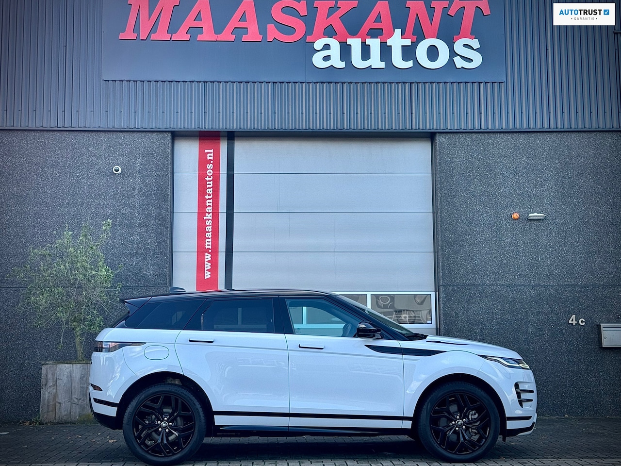 Land Rover Range Rover Evoque - 1.5 P300e PHEV AWD R-Dynamic SE / Many extra's / FULL SERVICE FILE! - AutoWereld.nl