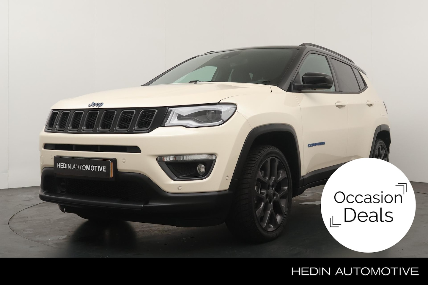 Jeep Compass - 4xe 240PK PHEV Plug-in Hybrid Electric S 4WD | Trekhaak | Leder | Navigatie | Camera | E - AutoWereld.nl