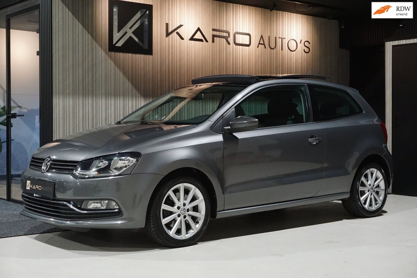 Volkswagen Polo - 1.2 TSI Highl 110PK Pano Cruise Clima Stoelv - AutoWereld.nl