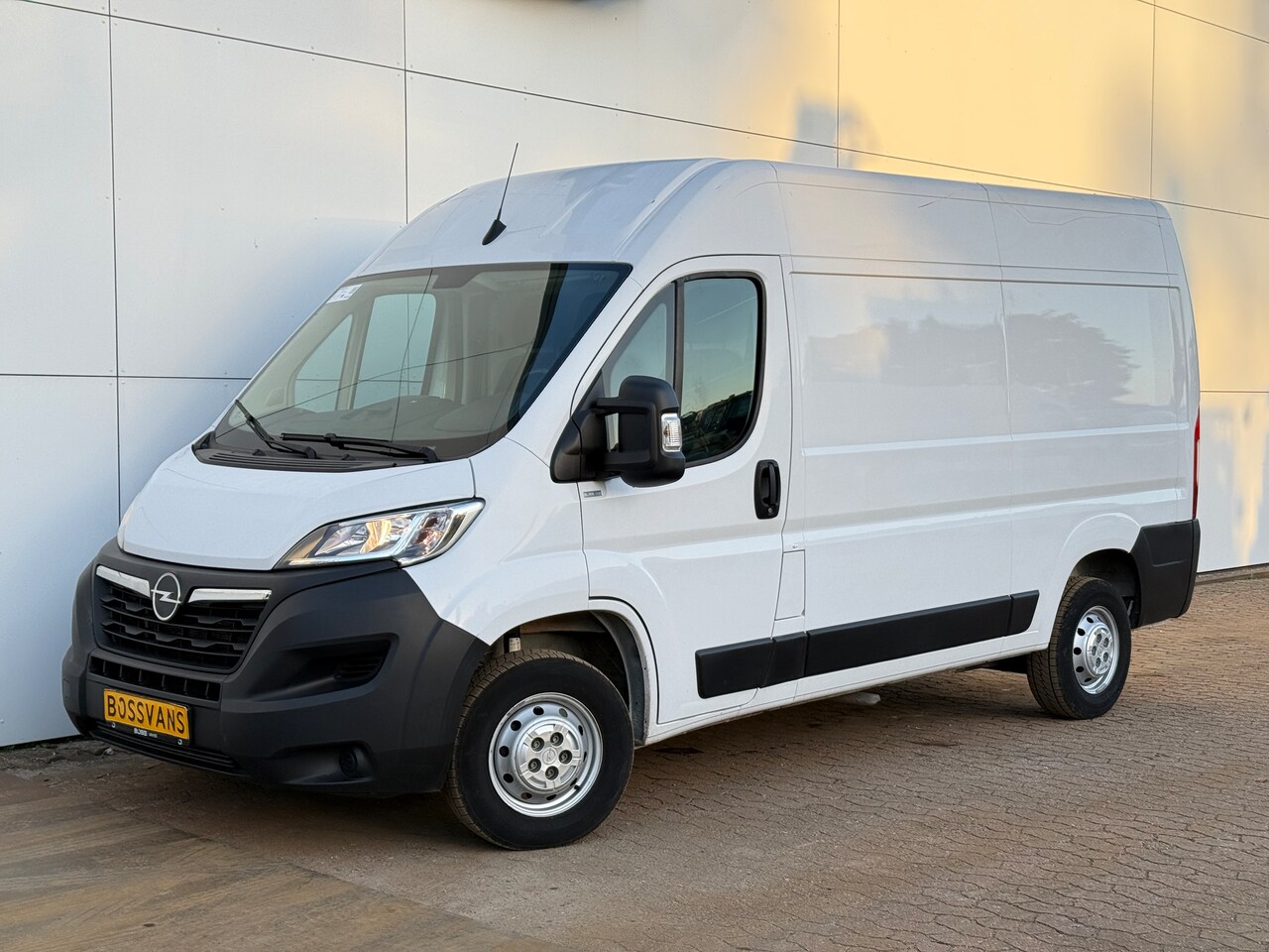 Opel Movano - 2.2 HDI 140PK L2H2 Airco Cruise Control Camera Euro 6 - AutoWereld.nl