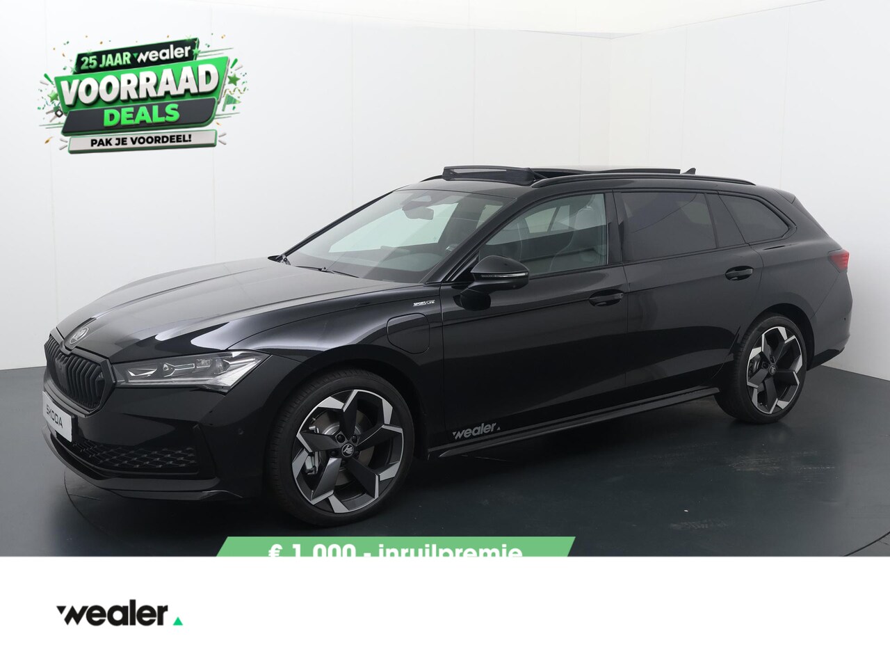 Skoda Superb Combi - 1.5 TSI PHEV Sportline Business 204 PK | Trekhaak | DCC | Panorama dak | 19" Lichtmetalen - AutoWereld.nl
