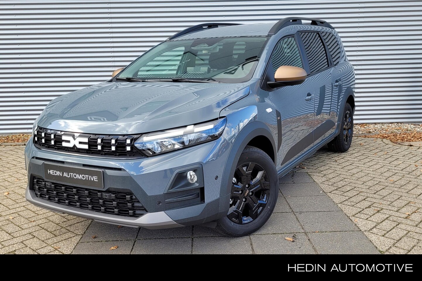 Dacia Jogger - 1.0 TCe 110 limited edition 7p. |Navigatie | Camera | LM velgen | - AutoWereld.nl