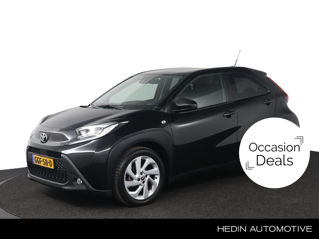 Toyota Aygo X - 1.0 VVT-i MT first | Navigatie Via App | Parkeer Camera | Climate Controle | Stoelverwarmi - AutoWereld.nl