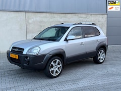 Hyundai Tucson - 2.0i Dynamic World Cup edition LEDER+CRUISE CONTROL+CLIMATE AIRCO+PDC+LM VELGEN+TREKHAAK