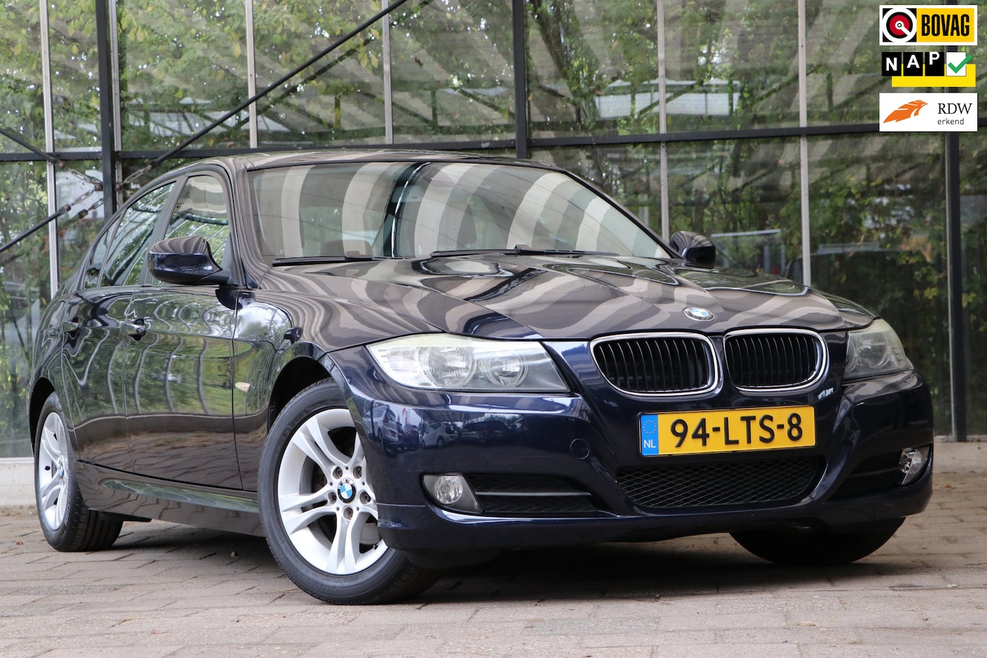 BMW 3-serie - 318i Business Line / Nieuwe Banden + Remmen / All-in prijs! - AutoWereld.nl
