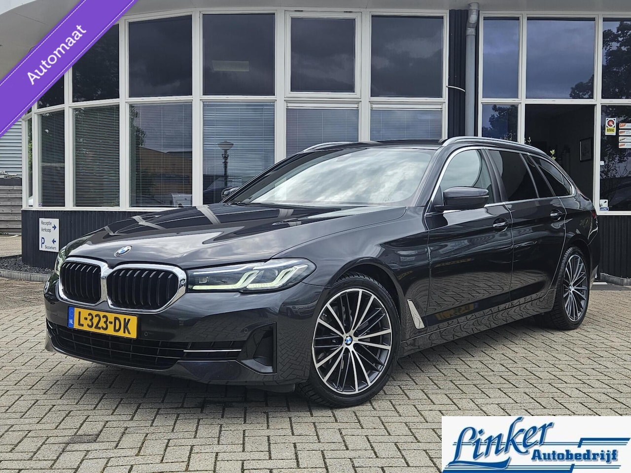 BMW 5-serie Touring - 520i Executive LEDER/NL-AUTO- CARPLAY - AutoWereld.nl