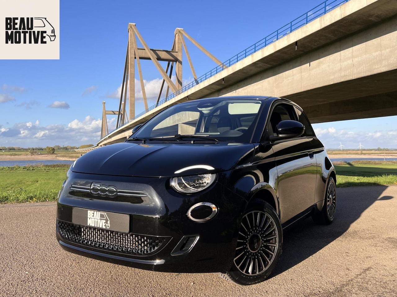 Fiat 500e - 24kWh *La Prima 16” Two-Tone* CarPlay / 4x Assist - AutoWereld.nl