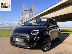 Fiat 500e - 24kWh *La Prima 16” Two-Tone* CarPlay / 4x Assist