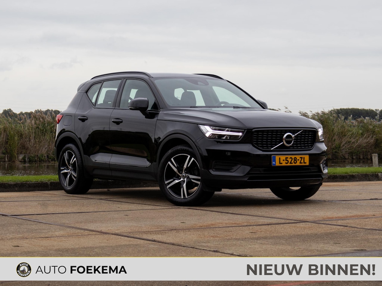 Volvo XC40 - 1.5 T3 R-Design Stoel/ Stuurverwarming Trekhaak 18" - AutoWereld.nl