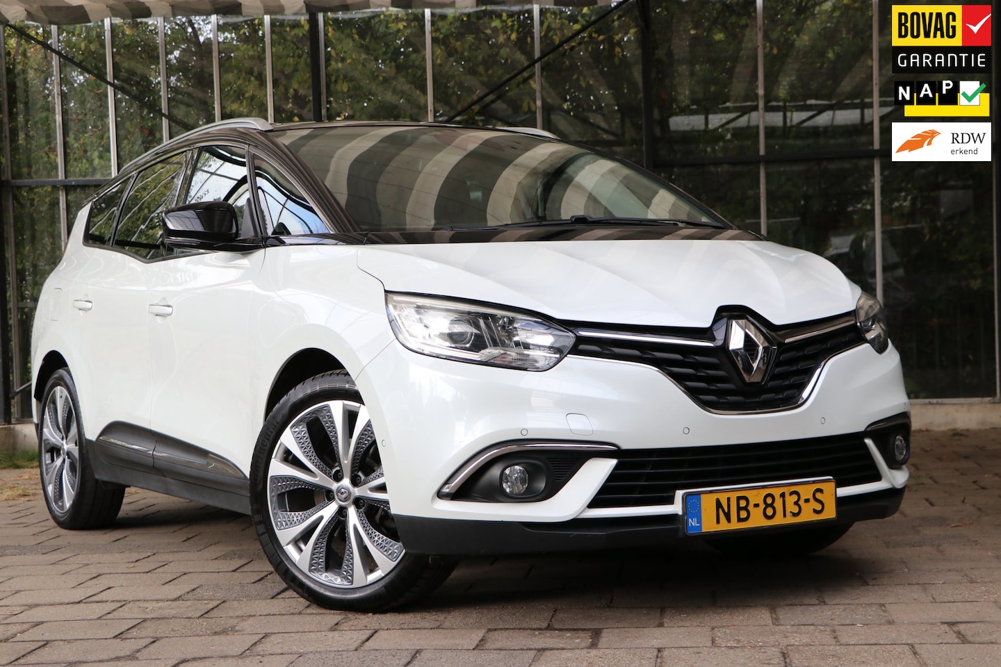 Renault Grand Scénic - 1.2 TCe Intens 7p. Trekhaak / All-in prijs! / 12mnd Bovag garantie - AutoWereld.nl