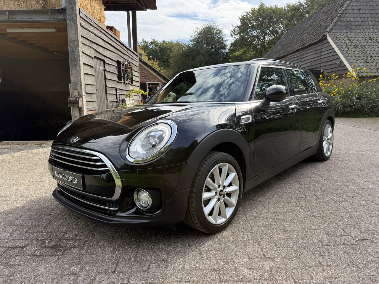 MINI Clubman - 1.5 Cooper Chili. Navi,Panorama,Led,Half leer ! Zeer mooi !! - AutoWereld.nl