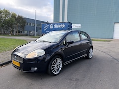 Fiat Grande Punto - 1.4i Active 78 PK. Leuke inruilauto Distributieriem en waterpomp vervangen in 2022