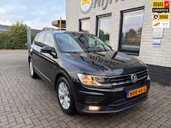Volkswagen Tiguan - 1.5 TSI ACT Comfortline Business / Add. Cruise / Carplay / Camera / PDC / Stuur en stoelve