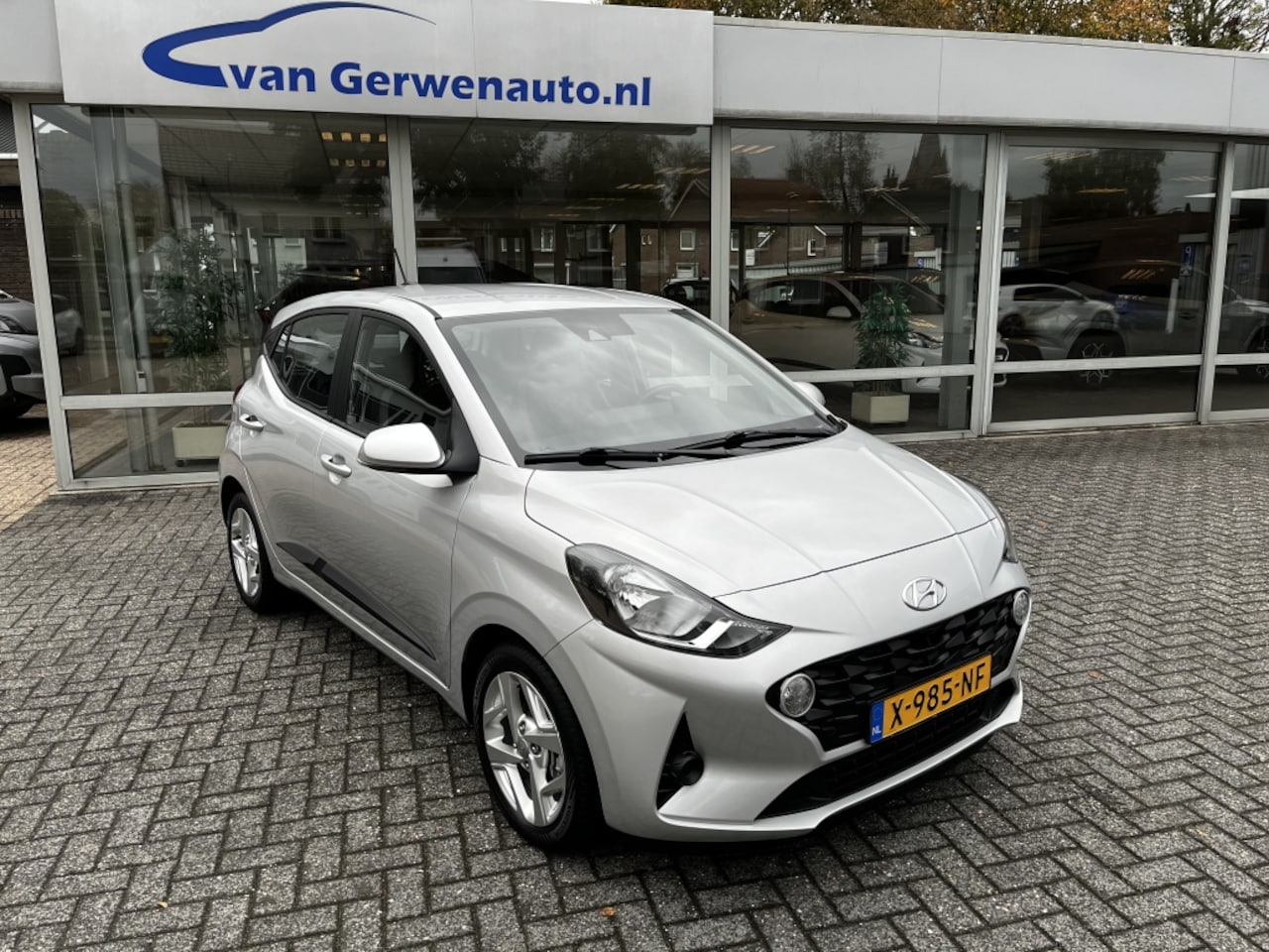 Hyundai i10 - 1.0 Comfort 5-zits | Airco | Apple Carplay |Cruise | Winterpakket - AutoWereld.nl