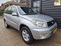 Toyota RAV4 - 2.0-16V VVT-i Sol