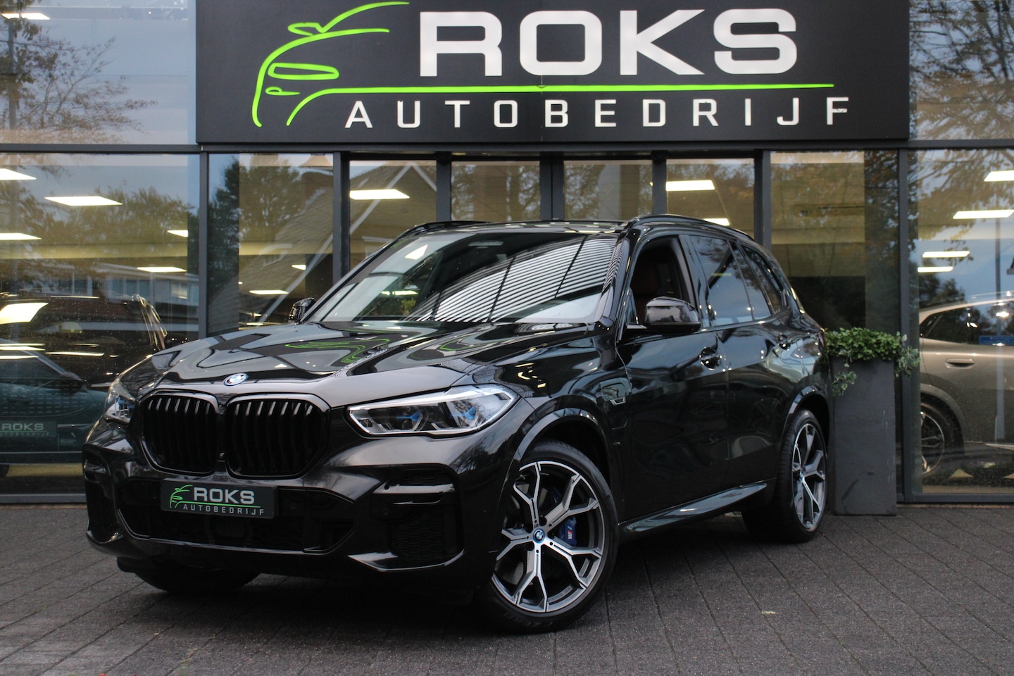 BMW X5 - xDrive45e High Executive Shadowline/360 Camera/SOH 92%/Keyless/Head-up/Memory/Sfeerverlich - AutoWereld.nl