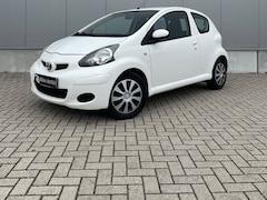 Toyota Aygo - 1.0-12V Comfort | NIEUWE APK | Airco | Elek ramen | CV | NAP |