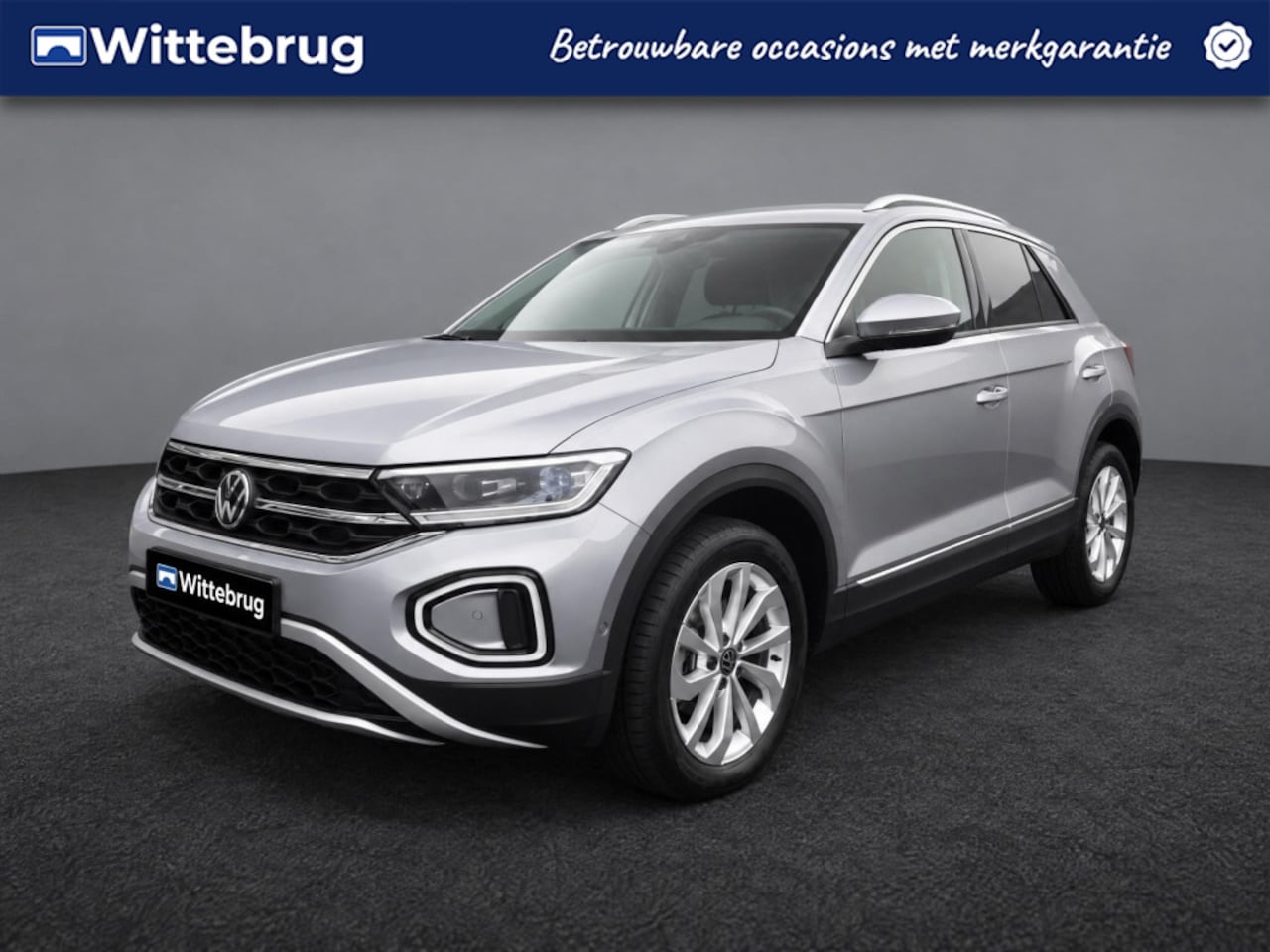 Volkswagen T-Roc - 1.5 TSI 150pk Style DSG Automaat / Trekhaak / Digital Cockpit / 17"LM velgen / Navigatie / - AutoWereld.nl