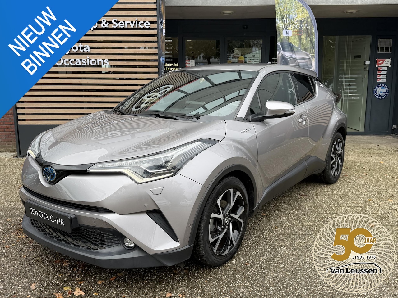 Toyota C-HR - 1.8 Hybrid Dynamic BLIND-SPOT STOEL/STUURVERWARMING CAMERA CLIMA PARK-SENSOREN KEYLESS AUT - AutoWereld.nl