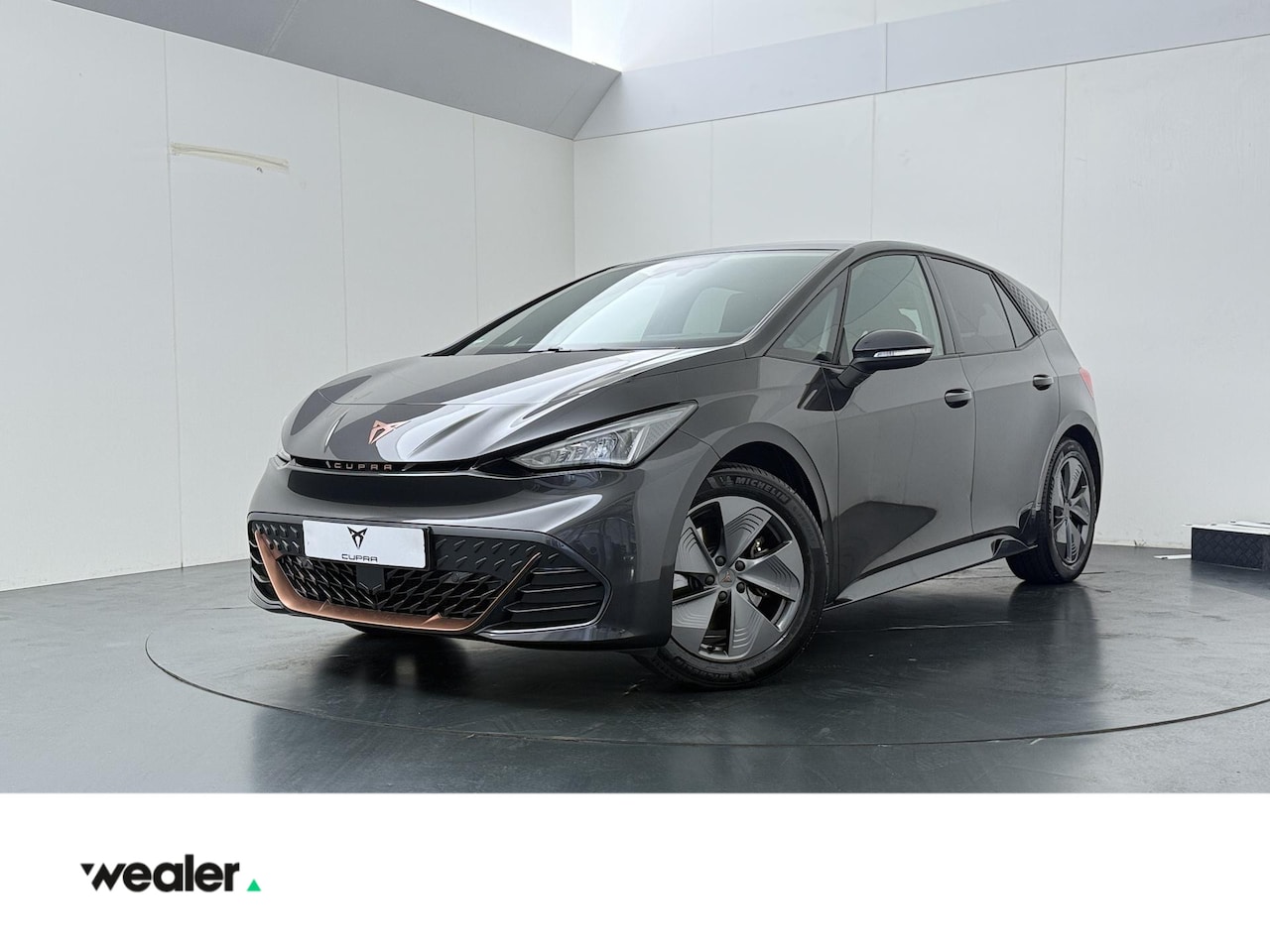 CUPRA Born - Essential 62 kWh | 204 PK | SoH % | Apple Carplay/Android Auto | Climate control | LED kop - AutoWereld.nl