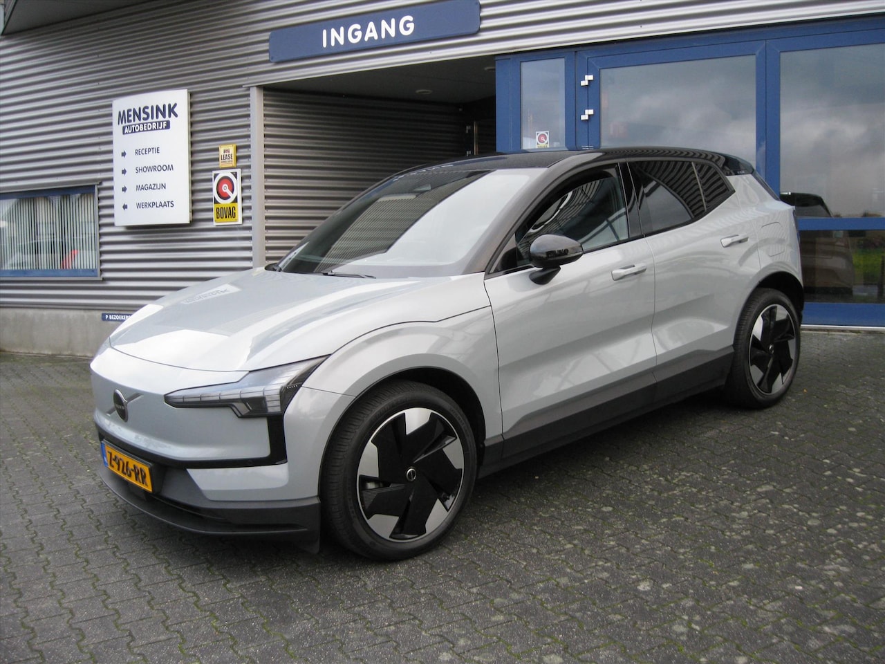 Volvo EX30 - Recharge Pure Extended electric 272pk Plus - AutoWereld.nl