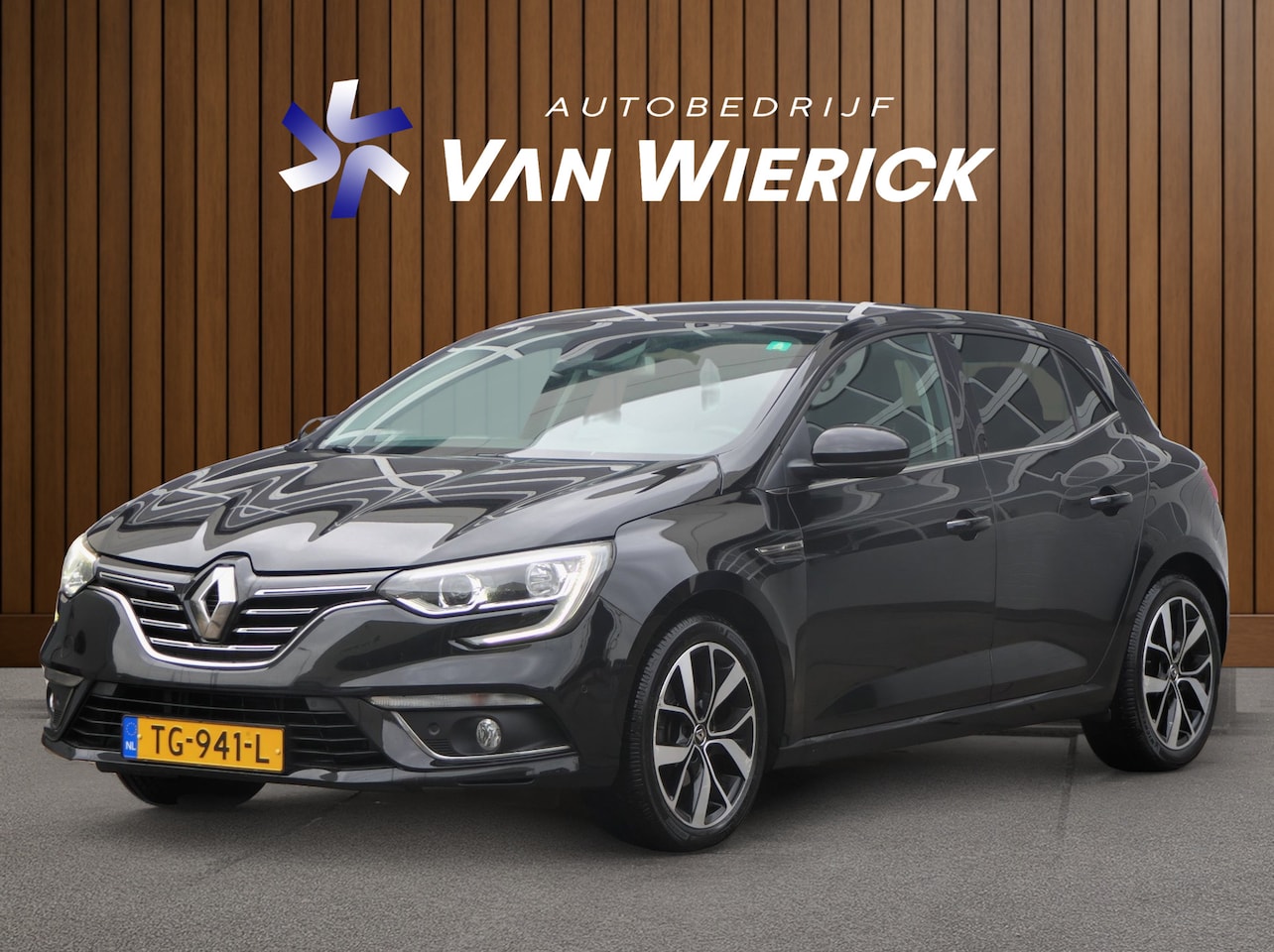 Renault Mégane - 1.3 TCe Bose 140PK! | Dealer onderhouden & Rijklaar | Keyless | Camera | Cruise | Clima | - AutoWereld.nl