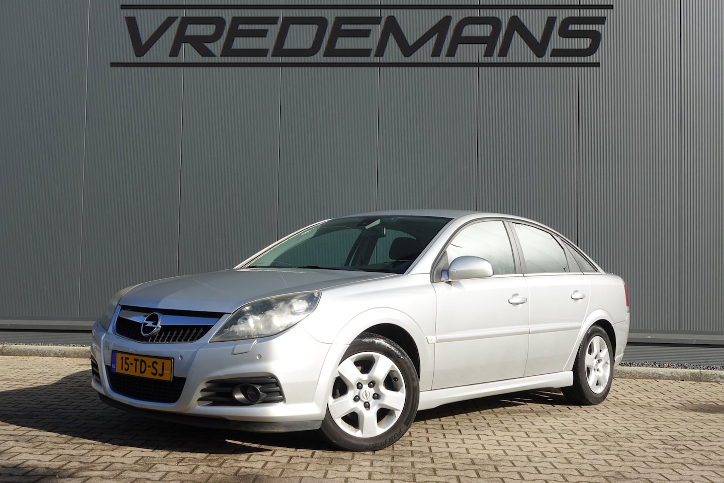Opel Vectra GTS - 2.2-16V Business 2.2-16V Business - AutoWereld.nl