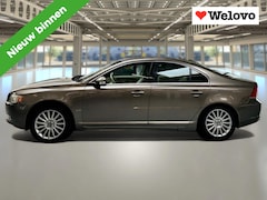 Volvo S80 - 3.2 AWD Summum Schuifdak, trekhaak, electr. stoelen, boekjes
