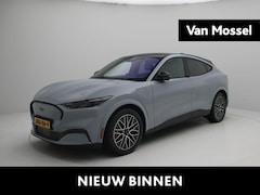 Ford Mustang Mach-E - Extended Premium RWD 88 kWh | Apple Carplay/Android Auto | Winterpakket | Achteruitrijcame