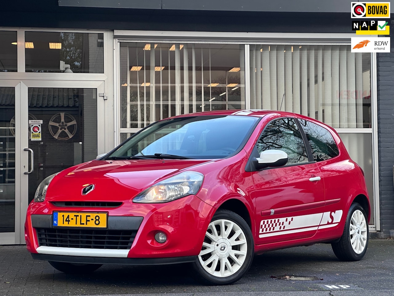Renault Clio - 1.2 TCe S ORG NL / CRUISE / AIRCO / NAVI / NAP - AutoWereld.nl