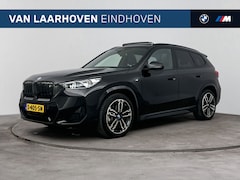 BMW iX1 - xDrive30 M Sport / Panoramadak / Sportstoelen / Comfort Access / Stoelverwarming / Head-Up