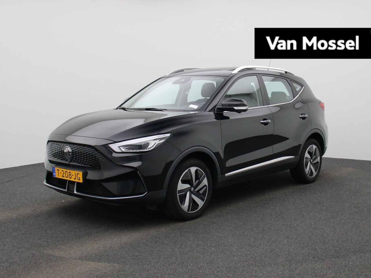 MG MG ZS EV - Long Range Luxury 70 kWh Apple carplay Android auto, Panoramadak - AutoWereld.nl