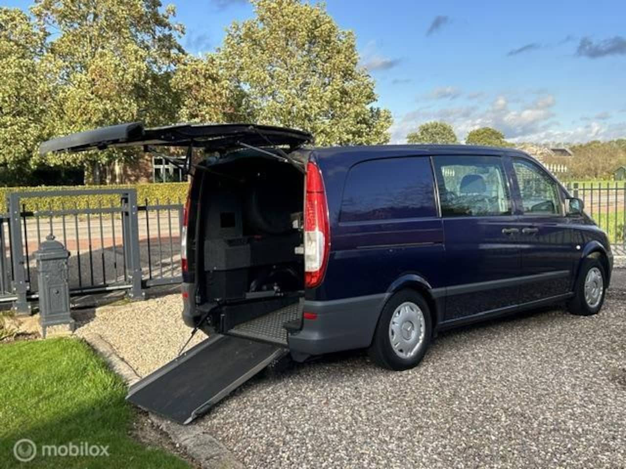 Mercedes-Benz Vito - Bestel 113 CDI ROLSTOELBUS / 32DKM - AutoWereld.nl