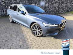 Volvo V60 - 2.0 B4 Core 197 PK, Leder verwarmde stoelen en A bank, 1800KG trekhaak electr inklapbaar,
