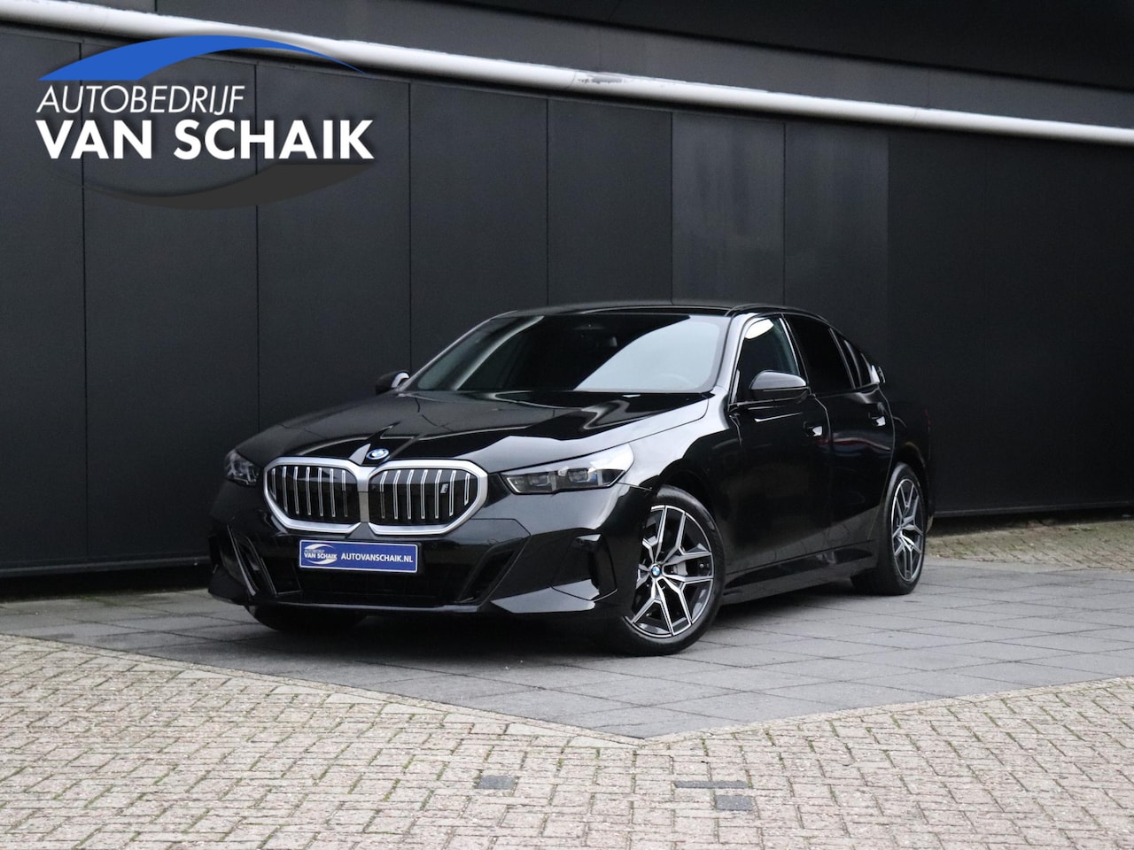 BMW i5 - eDrive40 M-SPORT 84kWh | LEDER | MEMORY | PANO | H&K | 360° CAMERA | STOELVERK. | CRUISE | - AutoWereld.nl