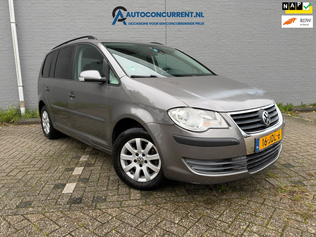 Volkswagen Touran - 1.6 Trendline 1.6 Trendline, 7p. Airco, Inruil mogelijk. - AutoWereld.nl