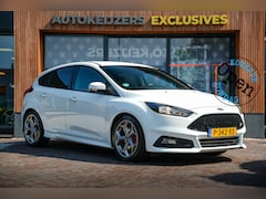 Ford Focus - 2.0 ST-3 250 pk Keyless Stuurverw. Cruise Clima 18''LM